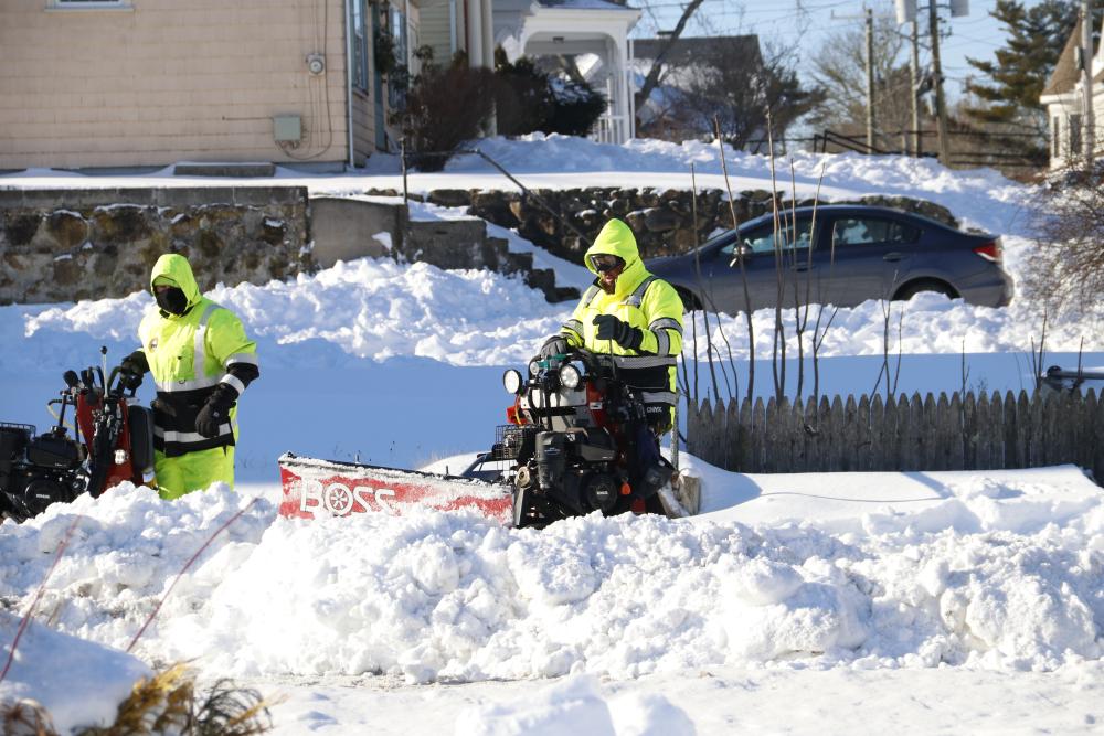 Municipal Maintenance works to clear snow on Main Street. Photo by Bobby Grady 