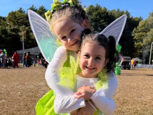 Quinn and Avery Hagerty in Halloween costumes. Photos source: Lynn Spinola